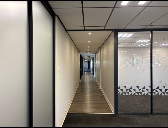 1,678.60M² OFFICE TO LET IN LA LUCIA